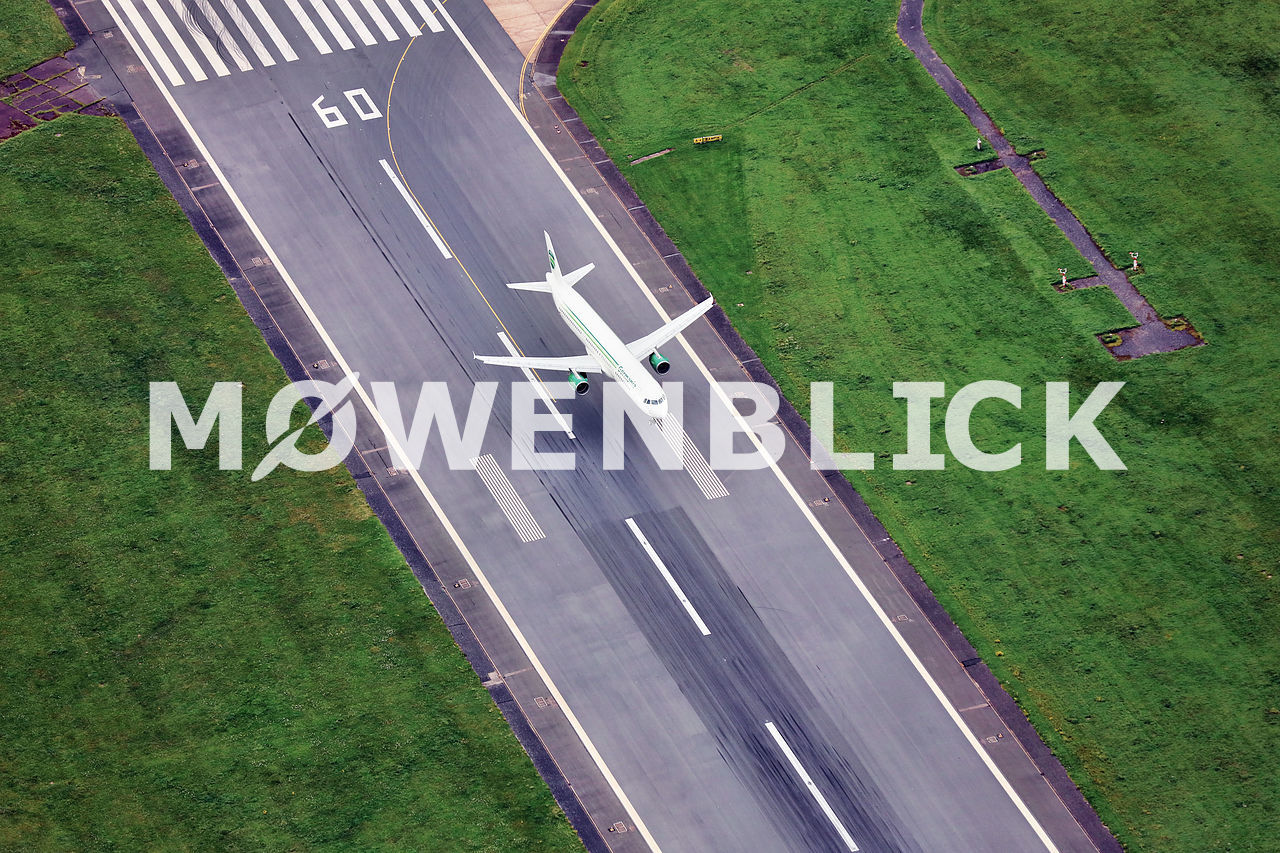 Landung Flughafen Bremen Luftbild