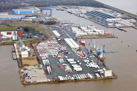 Luftaufnahme Hafenanlagen