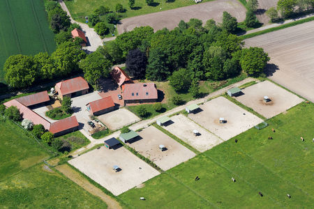 Luftaufnahme Reiterhof