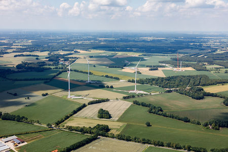 Luftaufnahme Windkraftanlage