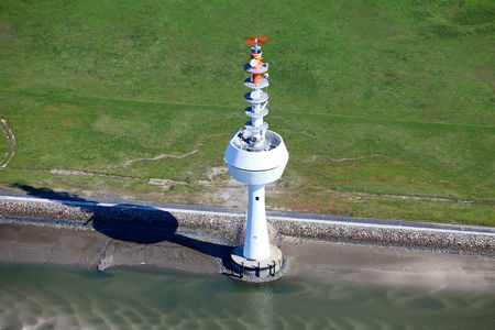 Luftaufnahme Radarturm auf der Insel